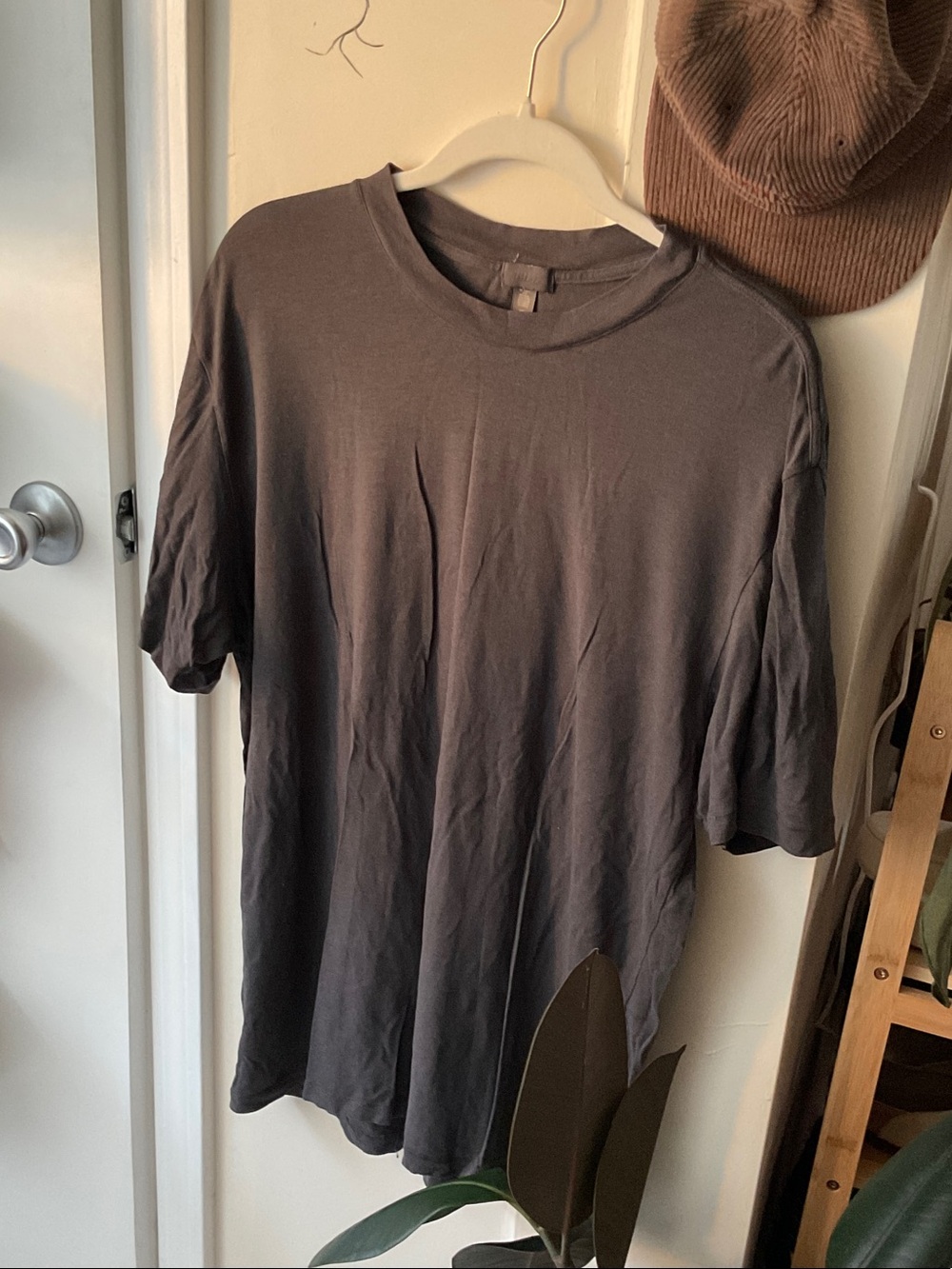 SKIMS Oversized Short Sleeve Boyfriend Tee - Charcoal Gray